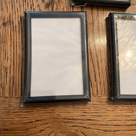 BRAND NEW BLACK STANDING OR HANGING FRAMES - SET OF 3 - Picture 2 of 6